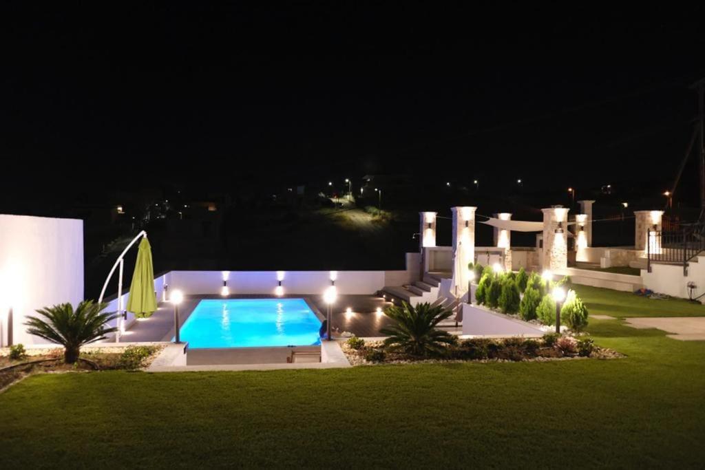 The White House Beach Villa Rafína المظهر الخارجي الصورة