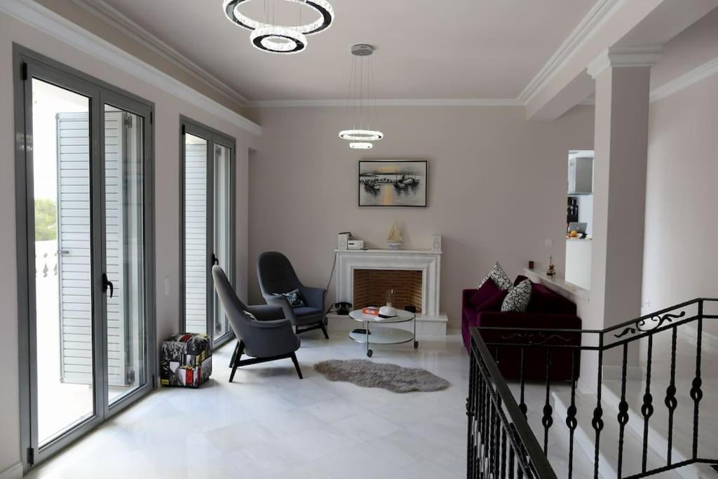 The White House Beach Villa Rafína المظهر الخارجي الصورة